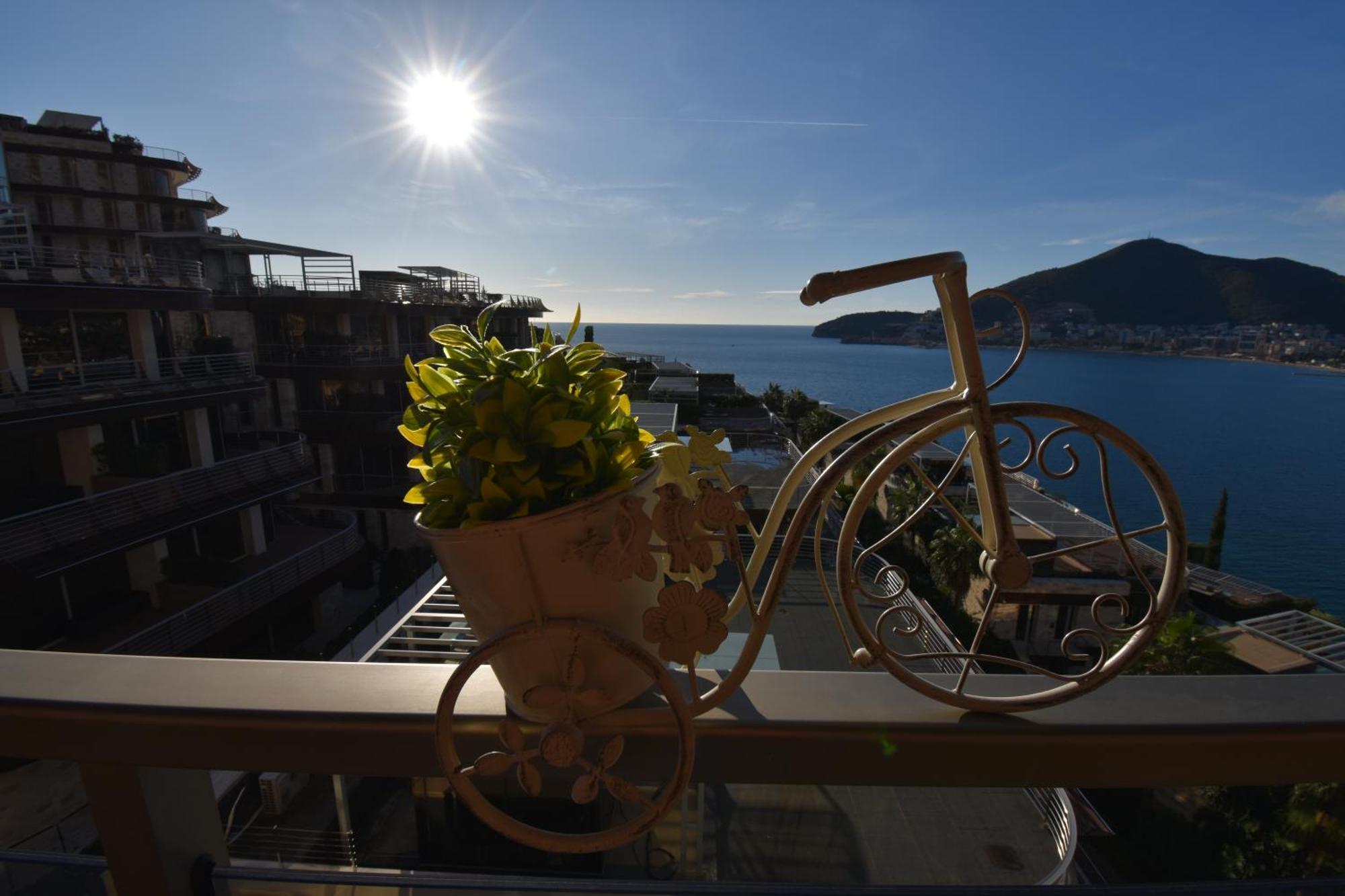 Harmonia 1 Apartment Budva