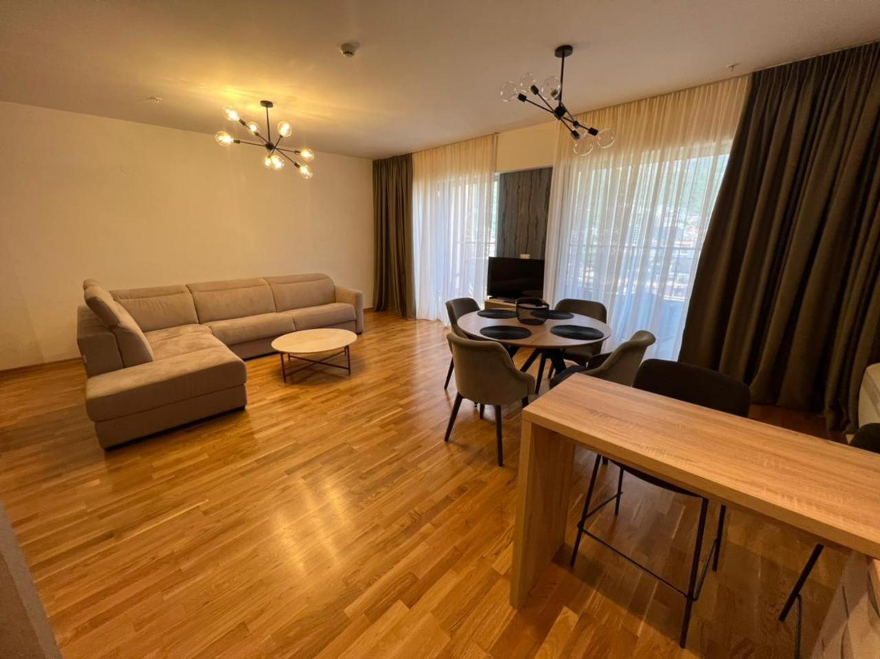 Apartment Harmonia 1 *