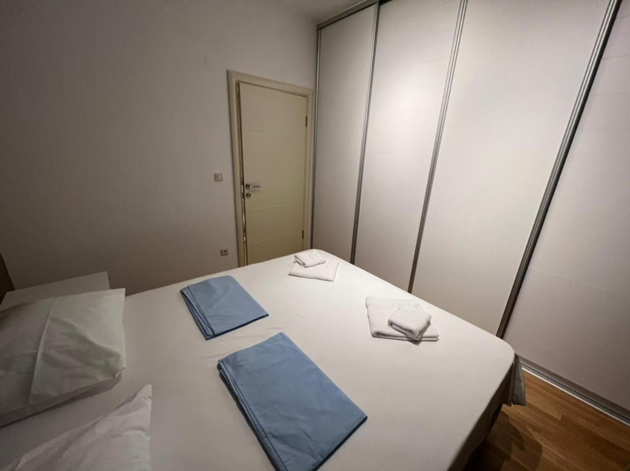 Apartment Harmonia 1 *