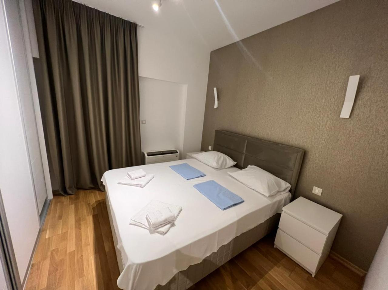 Harmonia 1 * Budva