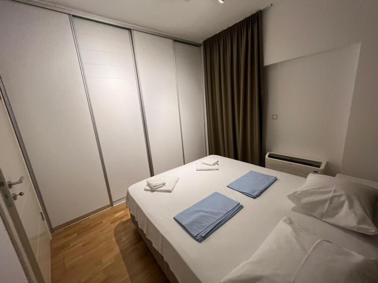Apartment Harmonia 1 *