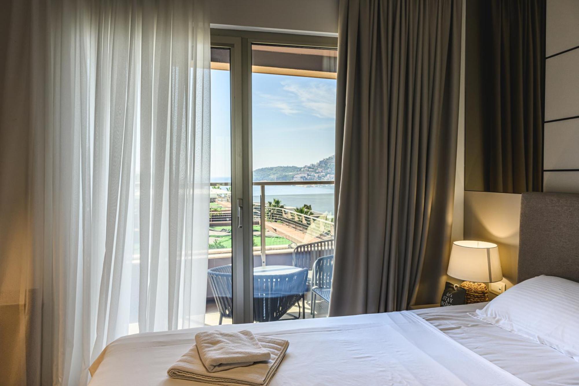 Apartment Harmonia 1 *